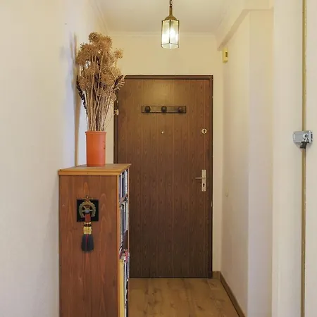 Spacious One Bed At Валлорис