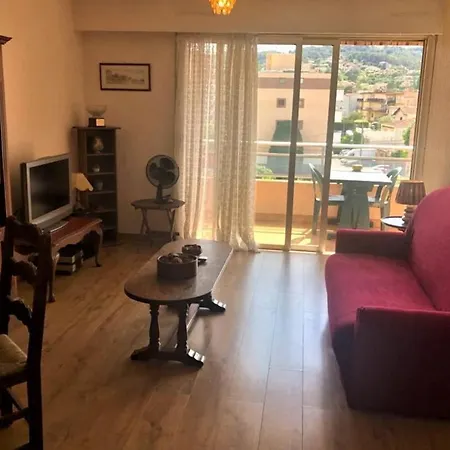 Spacious One Bed At